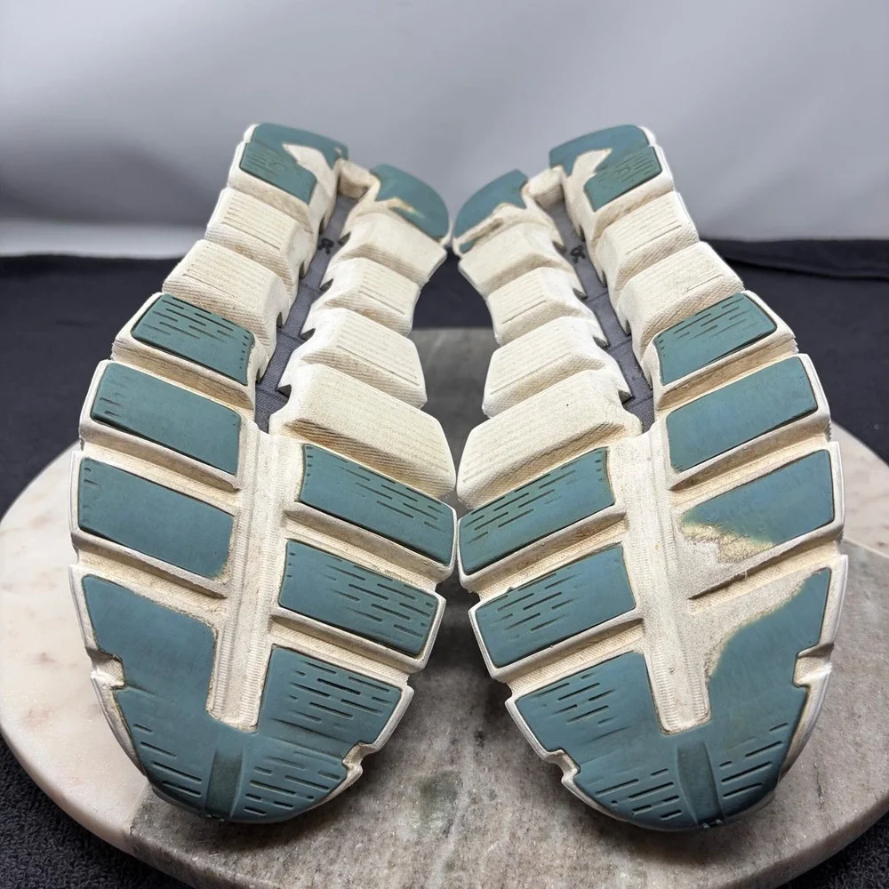 On Running Cloud 5 Push Glacier Undyed White Peach 69.98353 Womens Size 8.5
